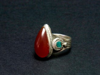 Silver agate ring