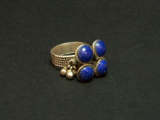 Silver and lapislazuli ring