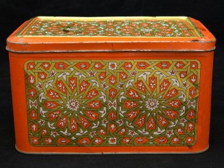 Vintage orientalist tin box...