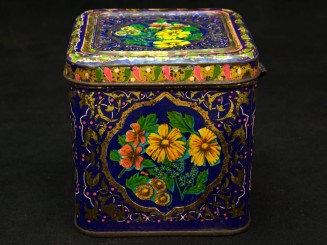 Vintage orientalist tin box...
